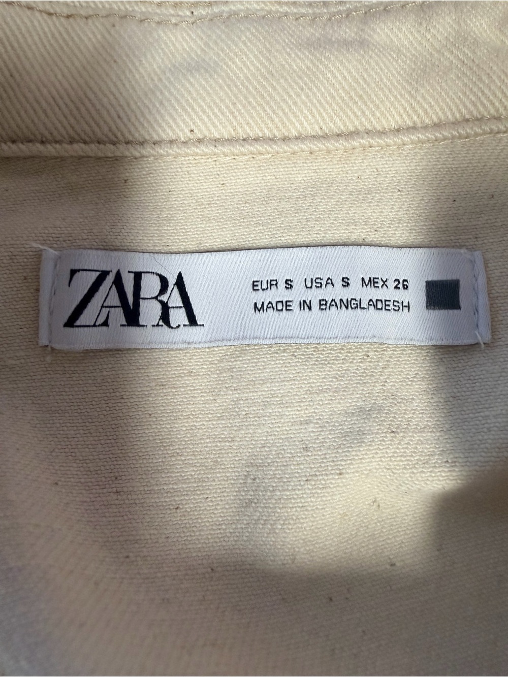 Zara Cropped Denim Jacket Small Ecru Raw Hem Button Front Oversized - Picture 5 of 5